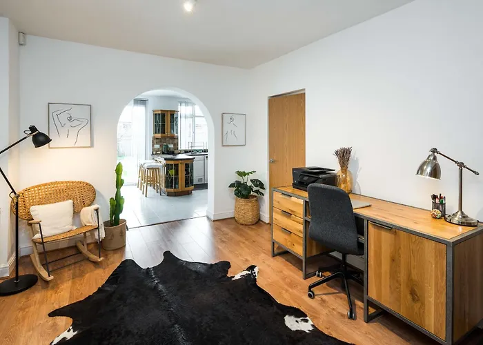 Contemporary 5 Bedroom With Garden North Finchley