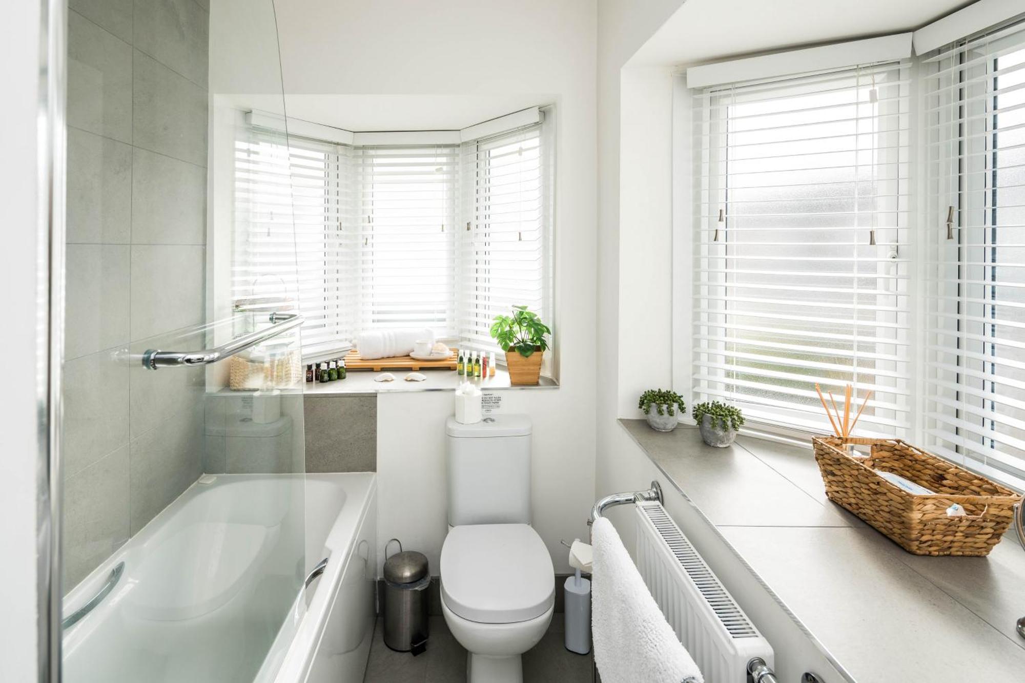 Contemporary 5 Bedroom With Garden North Finchley Holiday home London